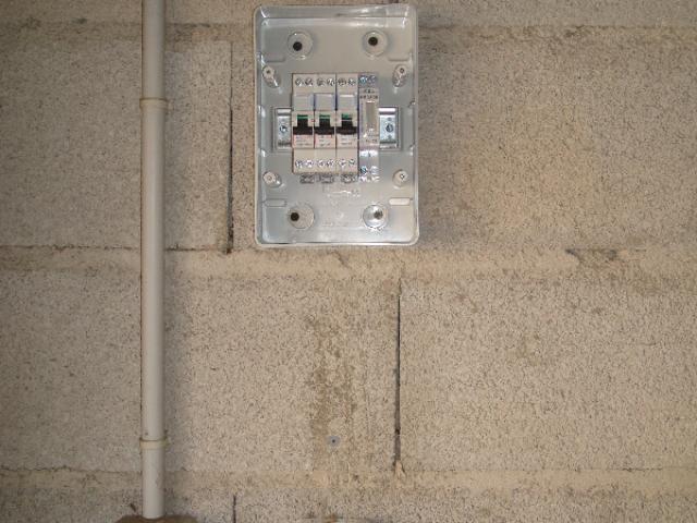 installation d'une prise green up pour la recharge d'une voiture électrique 