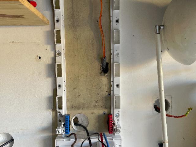 Changement d'un tableau électrique vétuste pour un tableau neuf Changement d'un tableau électrique vétuste pour un tableau neuf