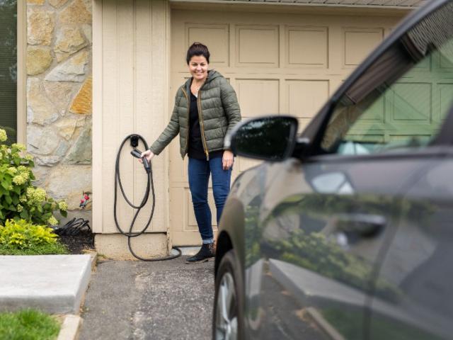 Montée de l'Électrique à Miramas : opter pour une borne de recharge chez soi?